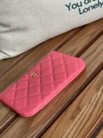 CC CLASSIC SMALL 15 ZIPPED POUCH IN BLUSH RED GRAINED CALFSKIN - Image 3