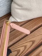 CC CLASSIC SMALL 15 ZIPPED POUCH IN LIGHT PINK GRAINED CALFSKIN - Image 10