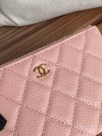 CC CLASSIC SMALL 15 ZIPPED POUCH IN LIGHT PINK GRAINED CALFSKIN - Image 7