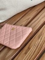 CC CLASSIC SMALL 15 ZIPPED POUCH IN LIGHT PINK GRAINED CALFSKIN - Image 4