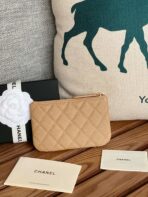 CC CLASSIC SMALL 15 ZIPPED POUCH IN DARK BEIGE GRAINED CALFSKIN - Image 3