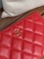 CC CLASSIC SMALL 15 ZIPPED POUCH IN CRIMSON RED GRAINED CALFSKIN - Image 5