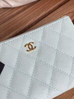 CC CLASSIC SMALL 15 ZIPPED POUCH IN SKY BLUE GRAINED CALFSKIN - Image 7