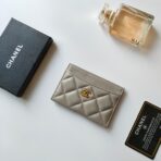 CC CARD HOLDER 11.2 GRAY CALFSKIN GOLD ICON - Image 2