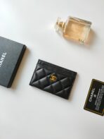 CC CARD HOLDER 11.2 BLACK CALFSKIN GOLD ICON - Image 3