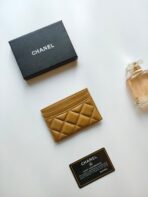 CC CARD HOLDER 11.2 AMBER GRAINED CALFSKIN GOLD ICON - Image 6