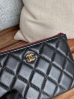 CC CLASSIC SMALL 15 ZIPPED POUCH IN BLACK CALFSKIN - Image 6