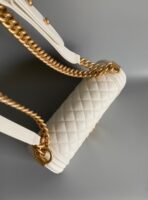 CC MEDIUM 25 BOY BAG IN WHITE LAMBSKIN GOLD HARDWARE - Image 9