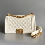 CC MEDIUM 25 BOY BAG IN WHITE LAMBSKIN GOLD HARDWARE - Image 2