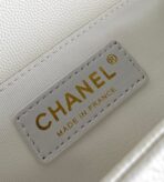 CC MEDIUM 25 BOY BAG IN WHITE LAMBSKIN GOLD HARDWARE - Image 6