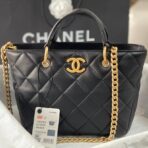 CC MEDIUM 27 TOTE BAG IN BLACK CALFSKIN - Image 3
