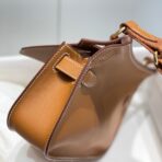 HM JYPSIERE SHOULDER BAG 23 IN TAWNY BROWN  GOLD HARDWARE - Image 3