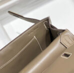 HM JYPSIERE SHOULDER BAG 23 IN WOOD BROWN  GOLD HARDWARE - Image 5