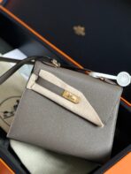 KELLY DESORDRE 20 IN MEDIUM BROWN   WITH GOLD HARDWARE - Image 3