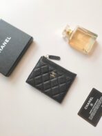 CC ZIPPED CARD HOLDER 11.5 BLACK GRAINED CALFSKIN GOLD ICON - Image 3
