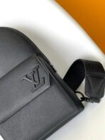 PILOT SLINGBAG 30 IN BLACK COWHIDE LEATHER - Image 6