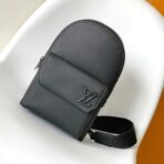 PILOT SLINGBAG 30 IN BLACK COWHIDE LEATHER