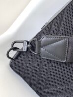 PILOT SLINGBAG 30 IN BLACK COWHIDE LEATHER - Image 9