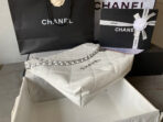 CC MEDIUM 37 HANDBAG IN WHITE SHINY CALFSKIN SILVER HARDWARE - Image 5