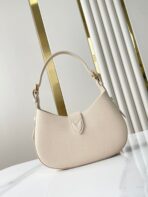 LOW KEY SHOULDER BAG 26 IN QUARTZ GRAINED CALFSKIN GOLD BUCKLE - Image 10