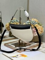 SADDLE BAG 25 WITH STRAP LATTE BLACK MIX WHITE GRAINED - Image 3