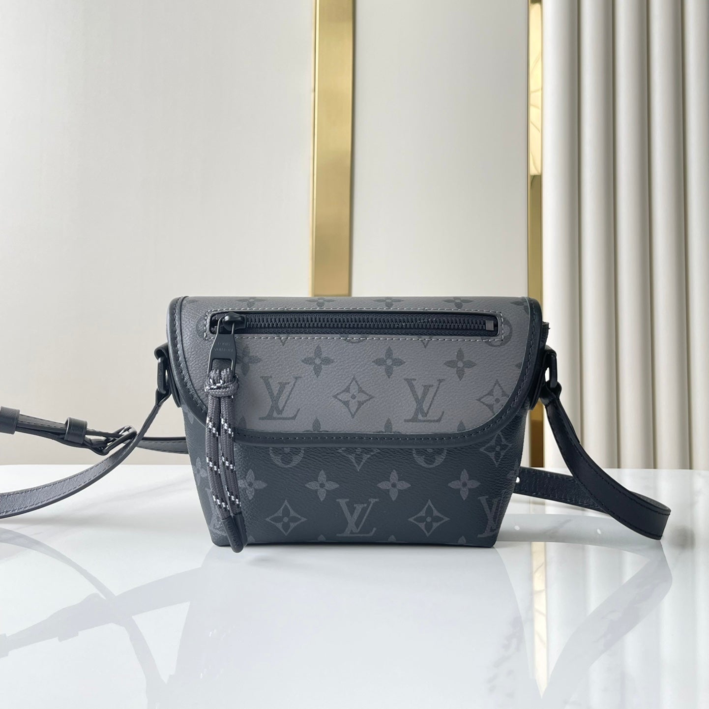 20241026_i1729957679_6041_0_jpg_1800x1800_bb03fc38-8c5e-4305-9ff1-1085b4474784.jpg PULSE WEARABLE WALLET 22 IN GUN METAL MONOGRAM ECLIPSE COATED CANVAS - Image 1