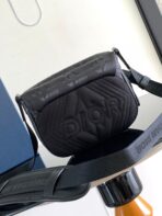 CD Diamond Explorer Messenger Bag - Image 4