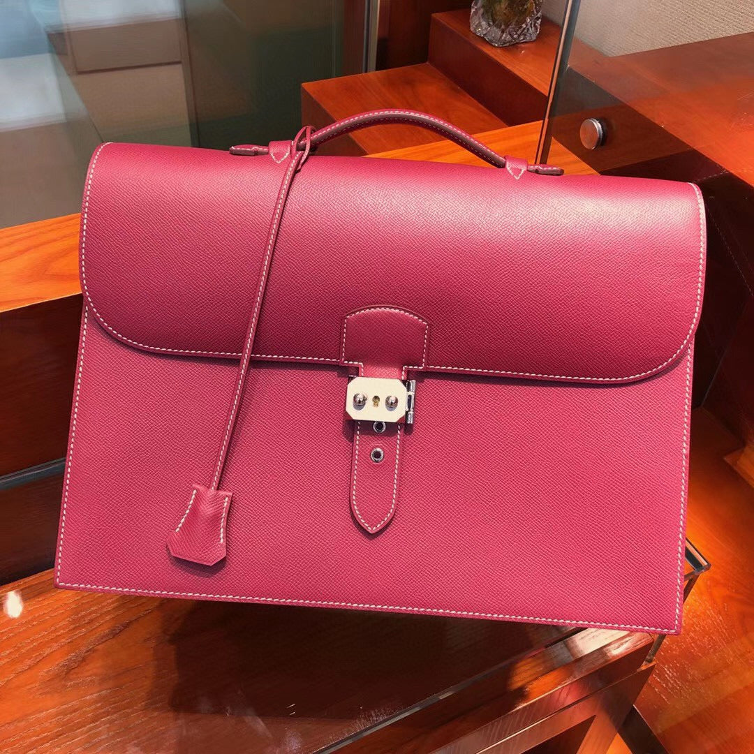 B6829221-044F-4D08-954B-C25E9747C9F6_1800x1800_16b73b5a-9dae-404c-a76b-b9bdfade5de5-1.jpg HERM BRIEFCASE - Image 1