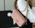 FLAP BAG 20CM BABY PINK LAMBSKIN GOLD HARDWARE - Image 6