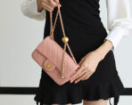 FLAP BAG 20CM BABY PINK LAMBSKIN GOLD HARDWARE - Image 9
