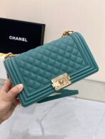 BOY BAG MEDIUM 25 EVERGREEN CAVIAR GOLD HARDWARE - Image 3