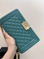 BOY BAG MEDIUM 25 EVERGREEN CAVIAR GOLD HARDWARE - Image 4