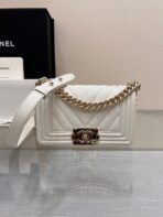 BOY BAG SMALL 20 WHITE CHEVRON CAVIAR GOLD HARDWARE - Image 4