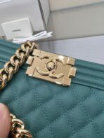 BOY BAG SMALL 20 EVER GREEN CAVIAR GOLD HARDWARE - Image 7