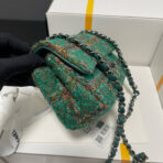 CF MEDIUM 20 CLASSIC BAG IN GREEN FOREST WOOL TWEED SILVER HARDWARE - Image 7