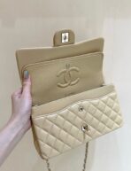 FLAP BAG 25 IN BEIGE  GOLD HARDWARE - Image 7
