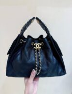 CC 25 HANDBAG IN BLACK 30 GRAINED CALFSKIN GOLD HARDWARE - Image 5