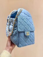 CC 25 HANDBAG IN BLUE 30 DENIM GOLD HARDWARE - Image 5