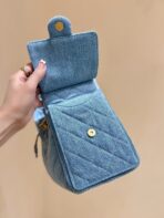 CC 25 HANDBAG IN BLUE 30 DENIM GOLD HARDWARE - Image 4