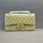 25C FLAP BAG 25 IN YELLOW QUILTED LAMBSKIN GOLD HARDWARE - Image 2