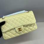 25C FLAP BAG 25 IN YELLOW QUILTED LAMBSKIN GOLD HARDWARE - Image 3