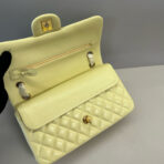 25C FLAP BAG 25 IN YELLOW QUILTED LAMBSKIN GOLD HARDWARE - Image 5