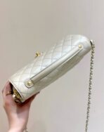 25P KELLY HANDLE BAG 26 IN MILKY WHITE  GOLD HARDWARE - Image 5