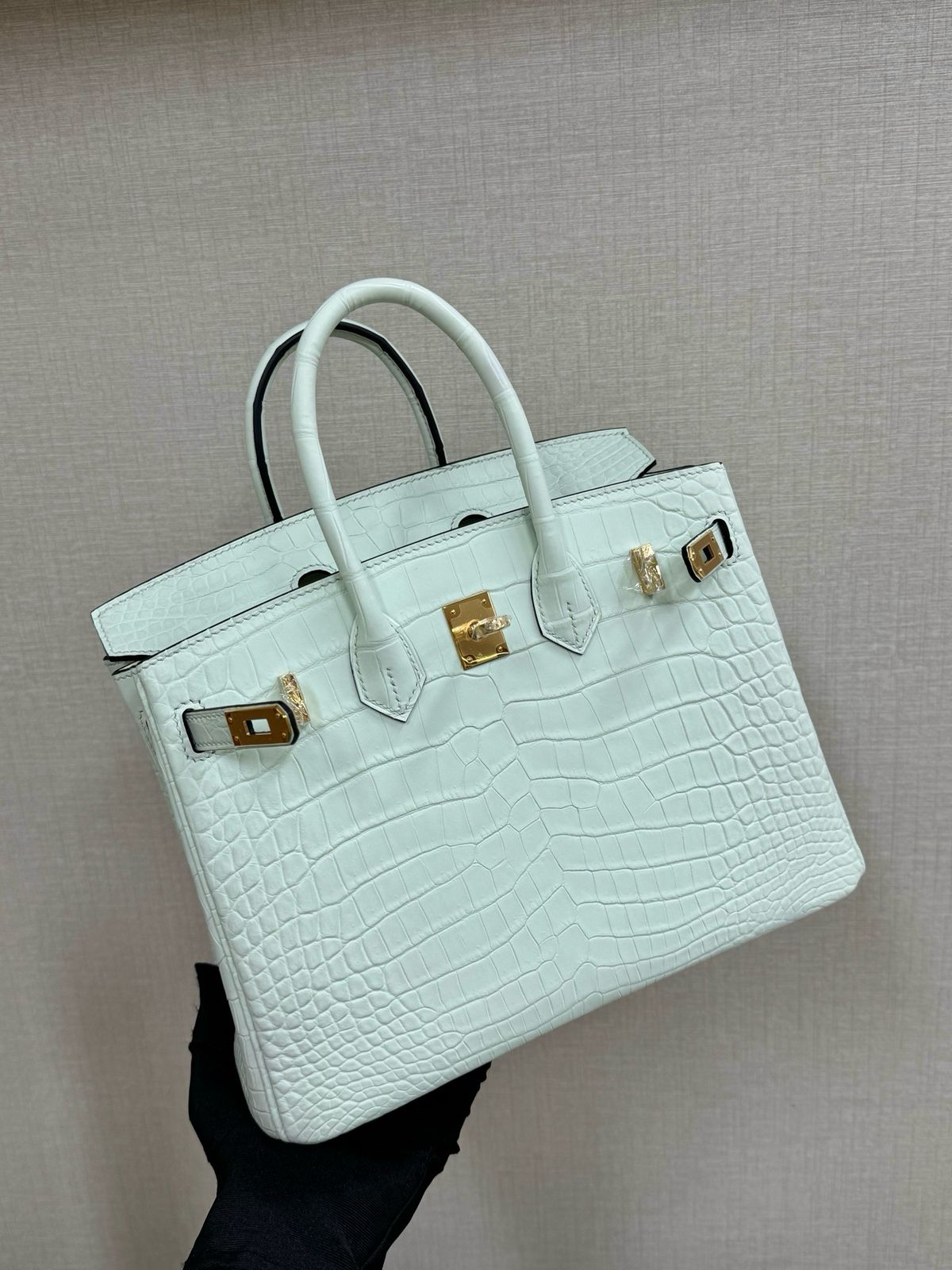 WhatsAppImage2025-07-04at19.13.14_2_1800x1800_10c3c1b0-de7a-4573-950a-472e29cfd6ec-2.jpg HERM Birkin 25cm Bag In Shade of Green Vert d’Eau - Image 1