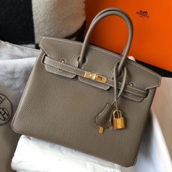 hb25clta_1800x1800_814f5ea5-10a2-4f21-b498-26ff8a84d5d2-2.jpg HERM Birkin 25cm Bag In Taupe GHW - Image 1