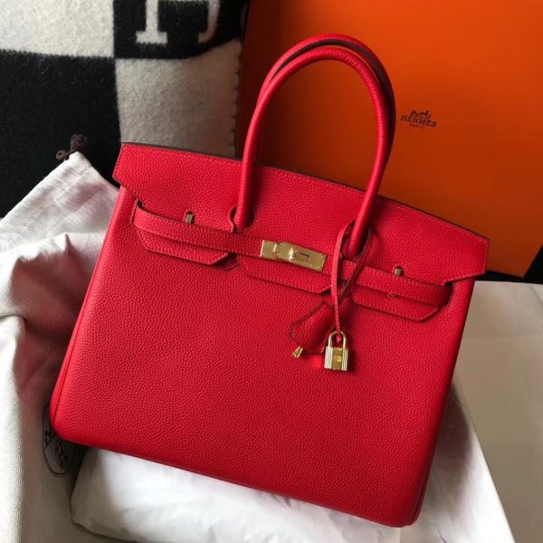 hb35clre_1800x1800_e54e68fd-f223-4d36-b7e5-d36ff264ab90-2.jpg HERM Birkin 35cm Bag In Red GHW - Image 1
