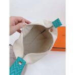 HERM Bride-a-Brac Large Case in Ecru Canvas with Green Zigzag Motifs - Image 7