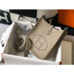 HERM Evelyne III TPM Bag In Tourterelle - Image 3