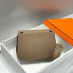 HERM Halzan 25 Bag in Taupe - Image 2