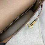HERM Kelly Elan  Bag In Taupe Chevre Mysore - Image 5